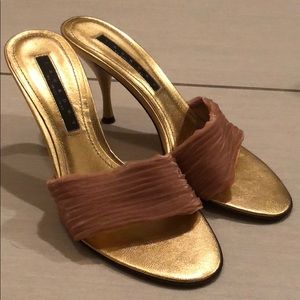 Laundry by Shelli Segal gold heels in Size 7 M